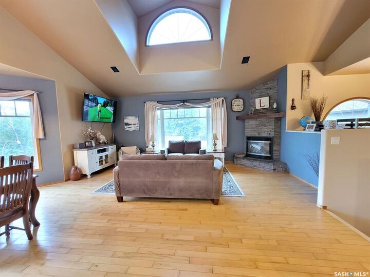 Property Photo: 717 3rd Avenue W SK S9X 1A5
