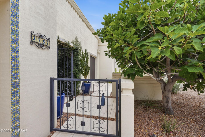 Property Photo:  2757 W Casas Drive  AZ 85742 