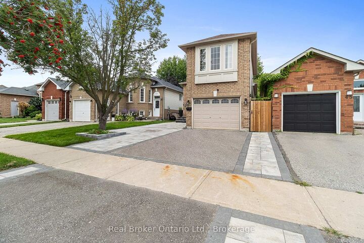 Property Photo:  47 Willey Drive  ON L1C 4Z6 