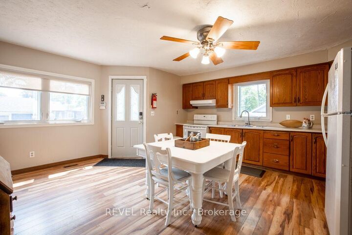 Property Photo: 353 Oakwood Avenue ON L0S 1B0