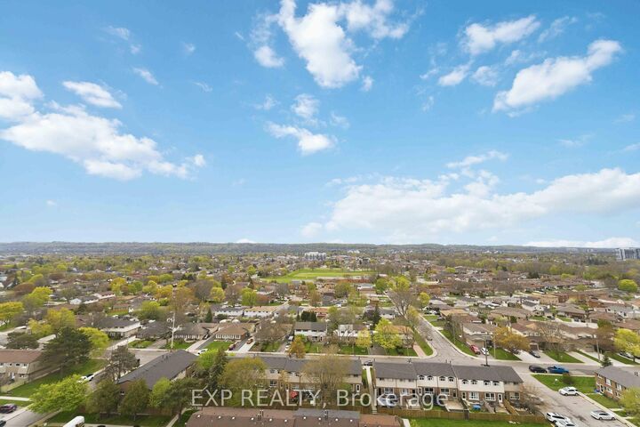 Property Photo: 2782 Barton Street E 1607 ON L8E 2J8
