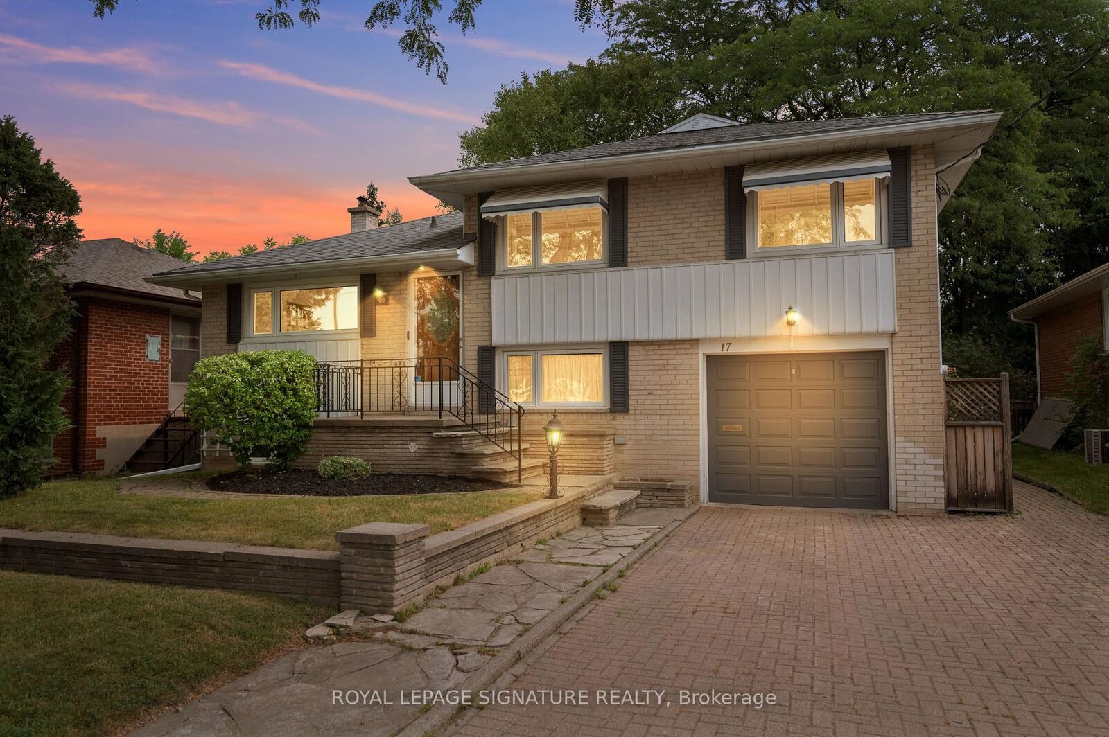 Property Photo:  17 Templar Drive  ON M9R 3C6 