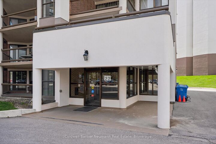 Property Photo:  22 Marilyn Drive 708  ON N1H 7T1 