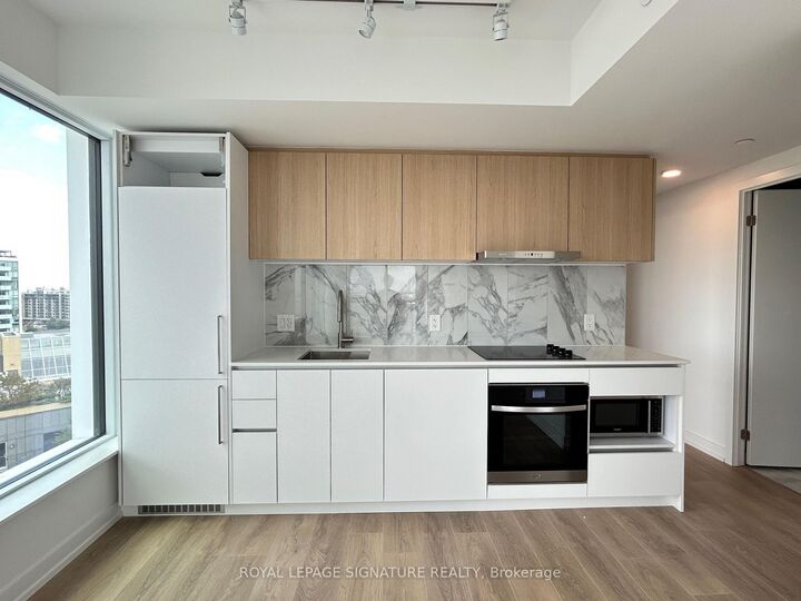 Property Photo:  1100 Sheppard Avenue W 1130  ON M3K 0E4 