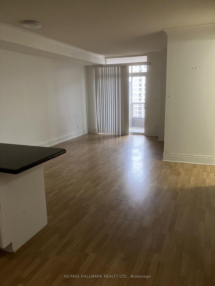 Property Photo: 3880 Duke Of York Blvd Boulevard 3002 ON L5B 4M7