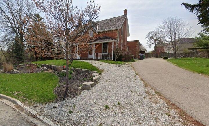 Property Photo: 82 Cobblestone Court ON L6R 2S4