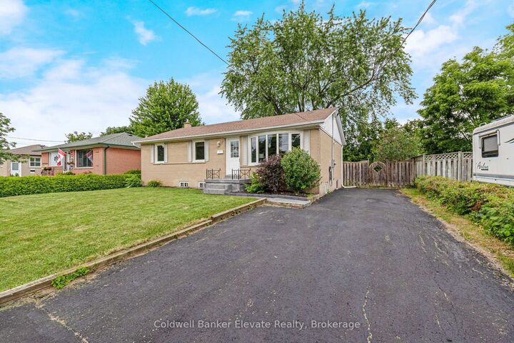 Property Photo: 39 McGilvray Crescent ON L7G 1L7