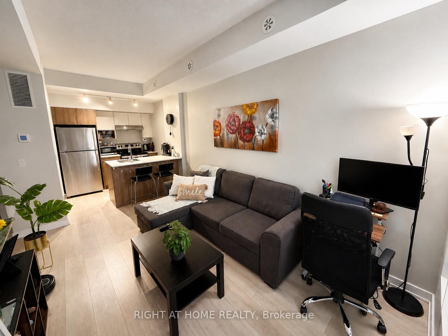 Property Photo:  1139 Cooke Boulevard 319  ON L7T 0C3 