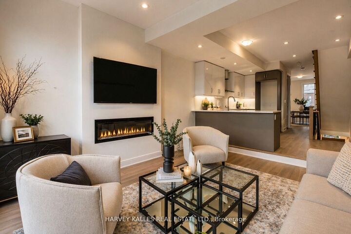Property Photo:  9 Innes Avenue  ON M6E 0B2 