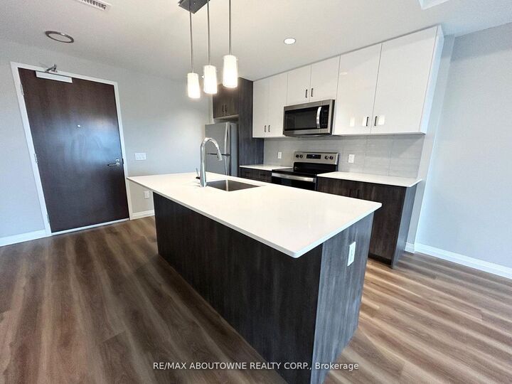 Property Photo: 28 Westhill Drive 201 ON N2J 0G8