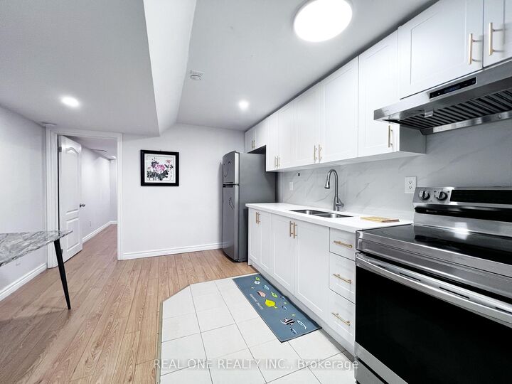 Property Photo: 1098 Sandhurst Circle Bsmt ON M1V 3R3