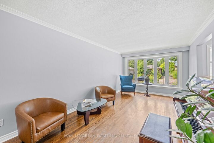 Property Photo:  102 Wareside Road  ON M9C 3B6 