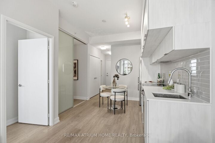 Property Photo:  181 Dundas Street E 3601  ON M5A 0N5 