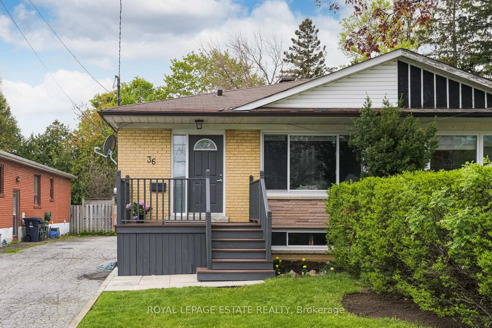 Property Photo: 36 Linelle Street ON M2N 2J3