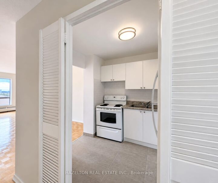 Property Photo:  1665 Bloor Street E 1002  ON L4X 1S4 