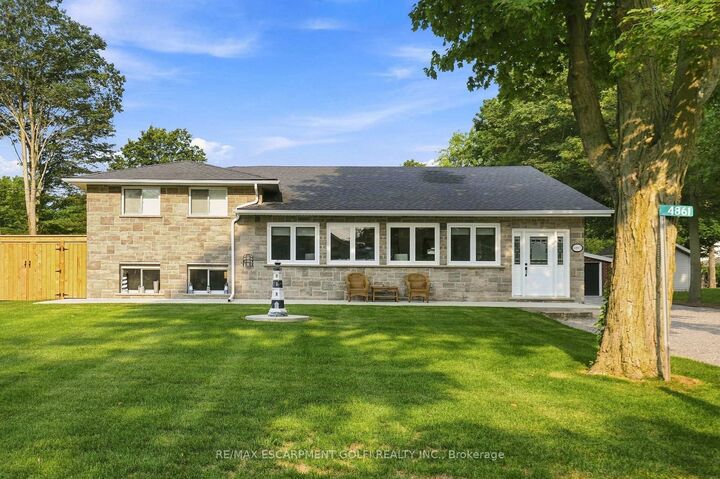 Property Photo: 4861 Mapleview Crescent ON L0S 1R0