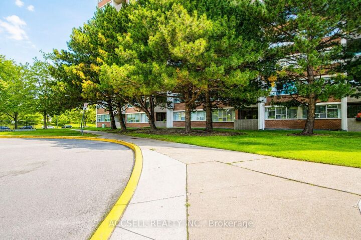 Property Photo: 45 Silver Springs Boulevard 1402 ON M1V 1R2