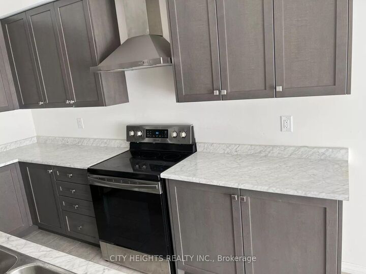 Property Photo: 32 Anderson Road Upper ON N3T 0R8