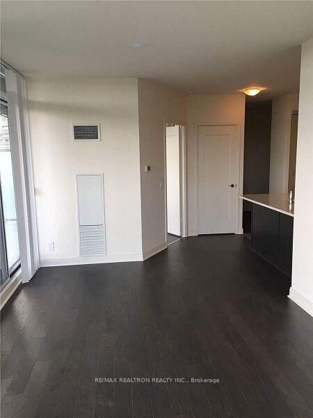 Property Photo: 825 Church Street 1105 ON M4W 3Z4