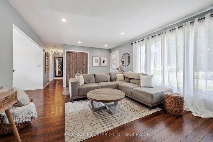 Property Photo: 40 McKenzie Street W ON K6K 1J1