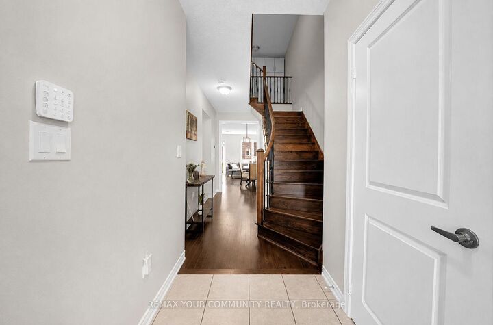 Property Photo:  6 Cuddles Court  ON L7E 4K8 
