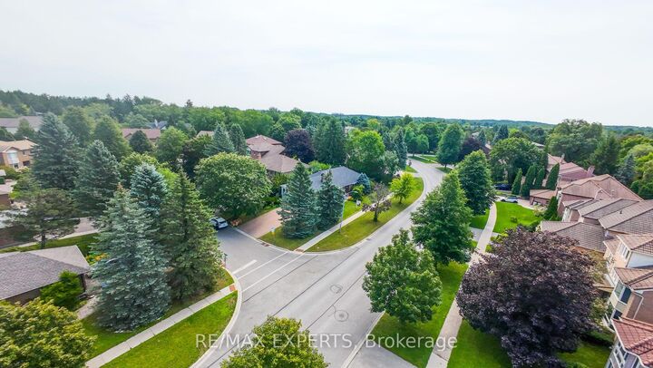 Property Photo: 284 Murray Drive ON L4G 6B1