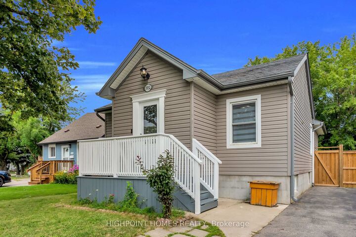Property Photo: 3052 Victory Crescent ON L4T 1L4