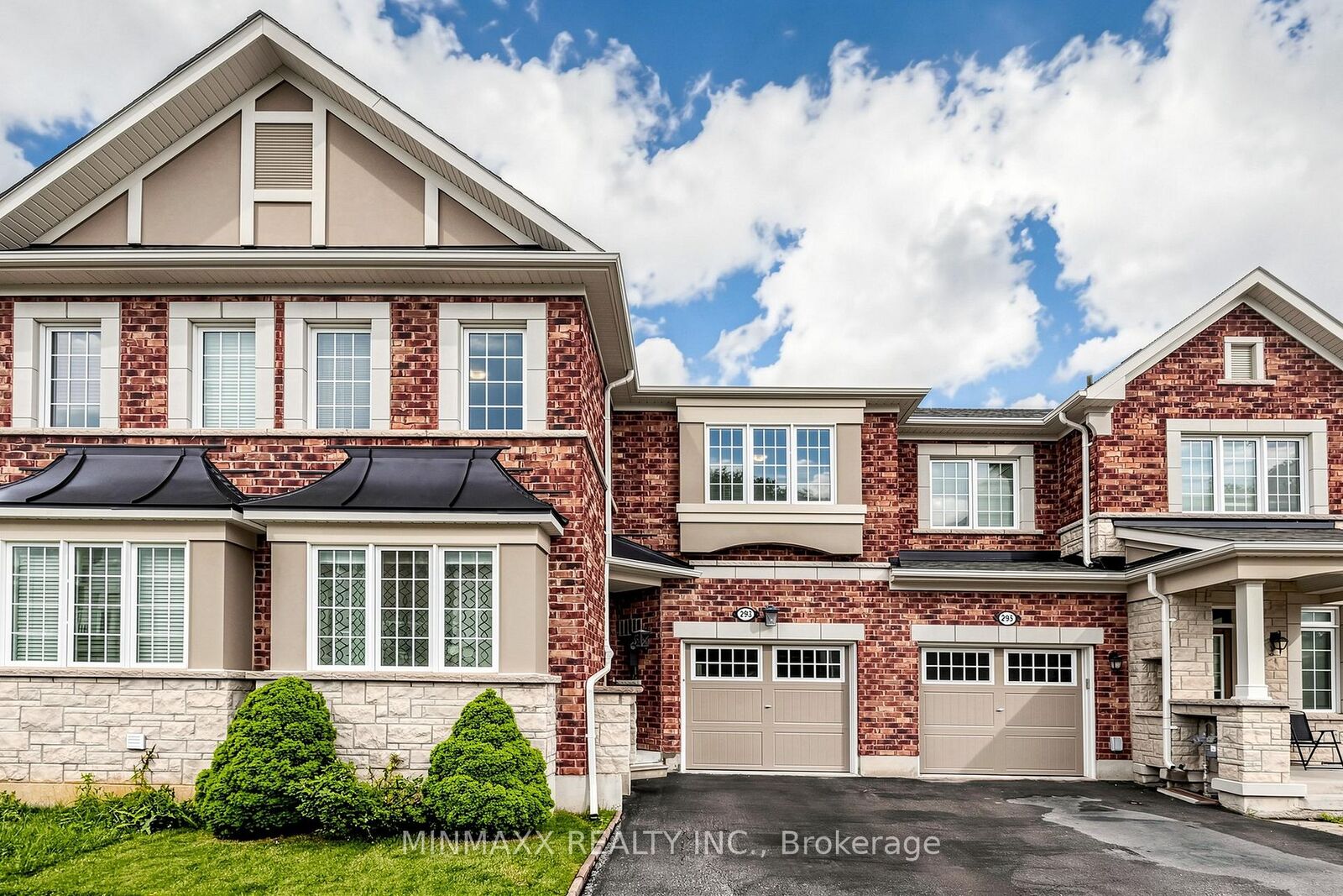 Property Photo:  293 Reis Place  ON L9E 0A5 