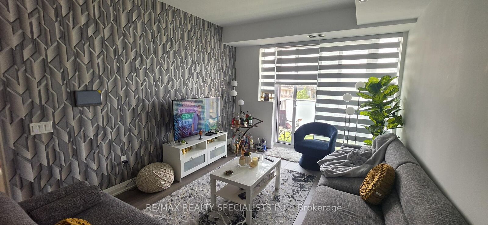 Property Photo: 412 Silver Maple Road 206 ON L6H 7X8