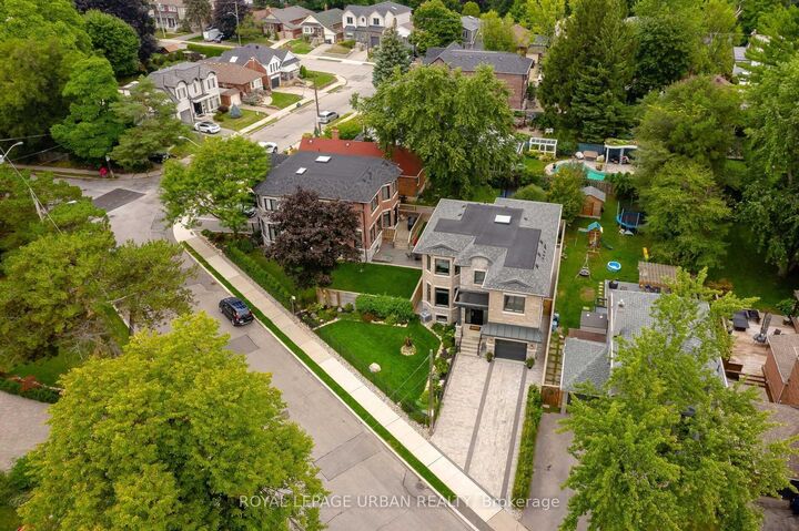 Property Photo: 70 Parkview Hill Crescent ON M4B 1R4