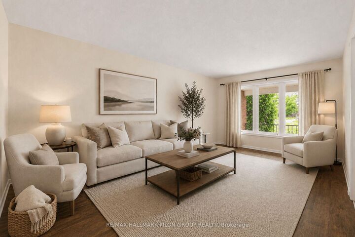 Property Photo:  182 Twyford Street  ON K1V 0V8 