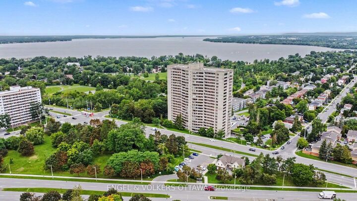 Property Photo: 415 Greenview Avenue 1702 ON K2B 8G5