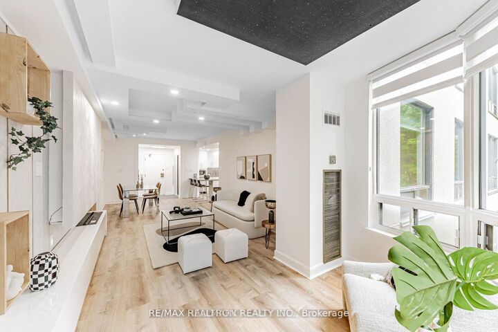 Property Photo: 333 Clark Avenue W 321 ON L4J 7K4