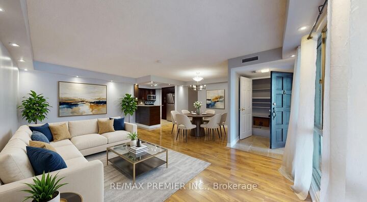 Property Photo: 1250 Mississauga Valley Boulevard 51 ON L5A 3R6