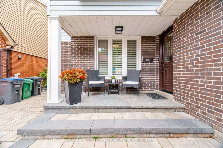 Property Photo: 6298 Starfield Crescent ON L5N 1X4