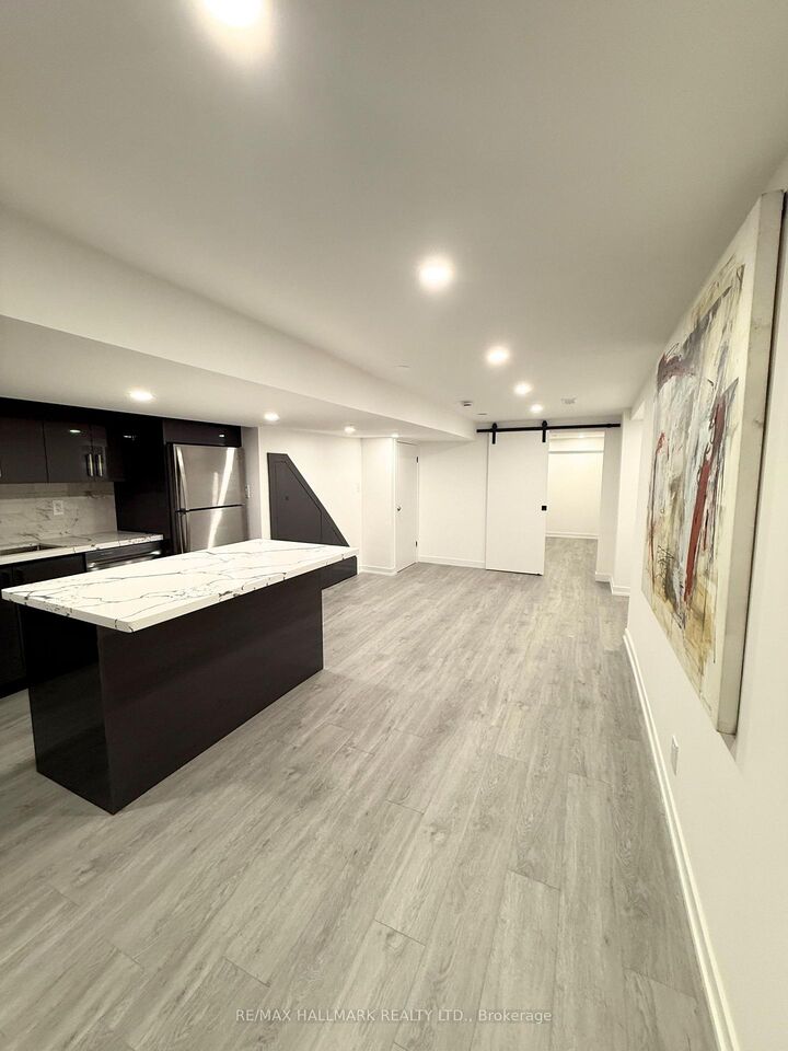 Property Photo:  1190 Dovercourt Road Bsmnt  ON M6H 2X9 