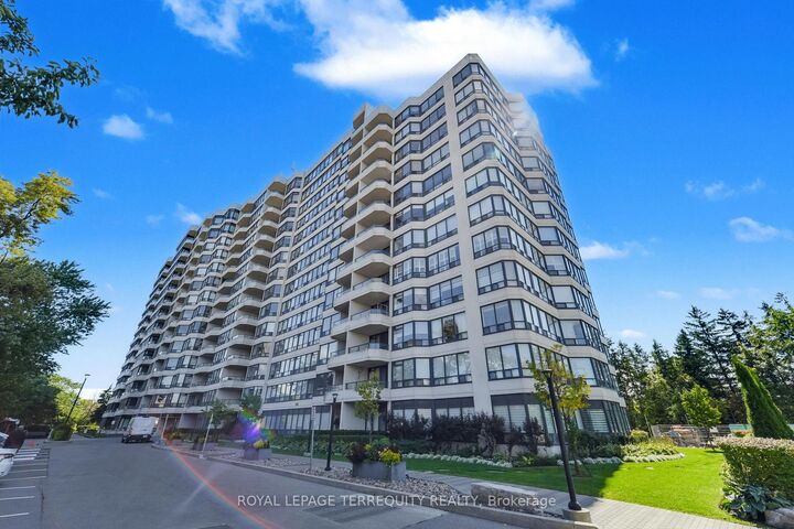 Property Photo: 8501 Bayview Avenue 1107 ON L4B 3J7