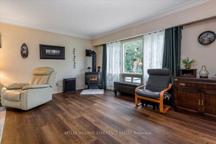 Property Photo: 298 Seventh Street ON L4R 3Z9