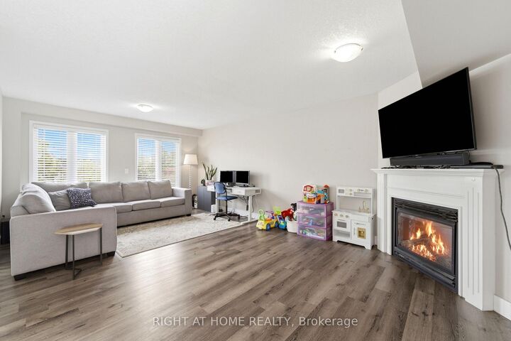 Property Photo:  65 Wellington South N/A  ON N1R 8N4 