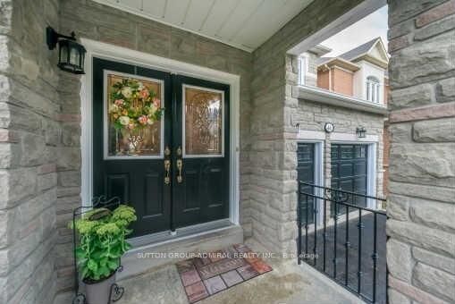 Property Photo: 46 Oceanview Street ON L4S 2J8