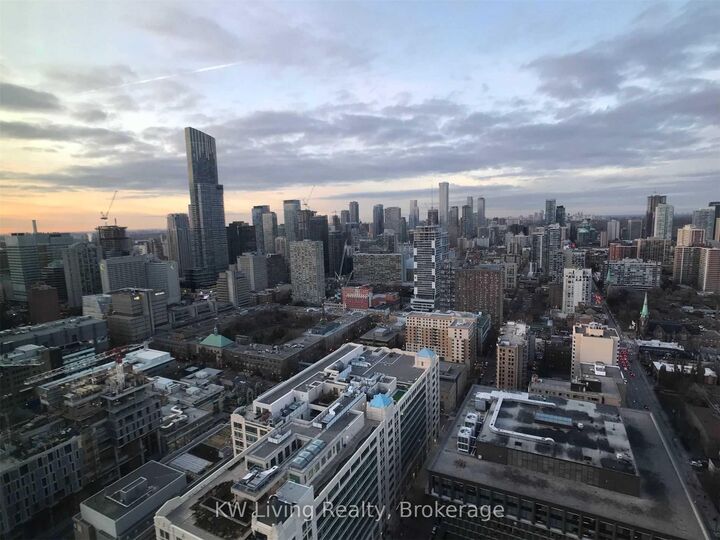 Property Photo:  159 Dundas Street E 4009  ON M5B 1E4 