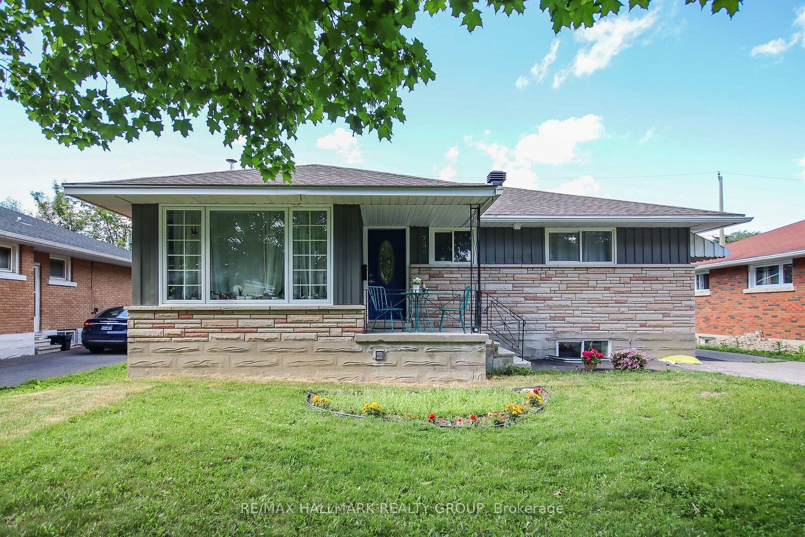 Property Photo:  759 Adams Avenue  ON K1G 2Y1 