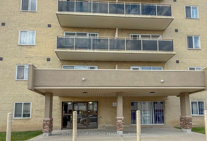 Property Photo: 936 Glen Street 301 ON L1J 5Z7