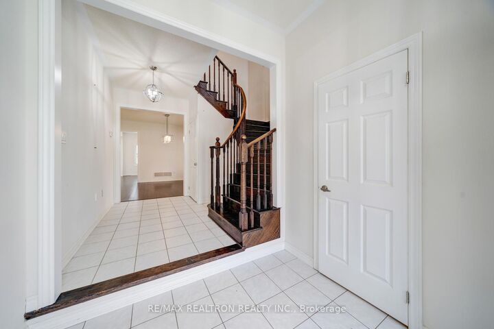 Property Photo: 295 Northglen Boulevard ON L1C 3K2