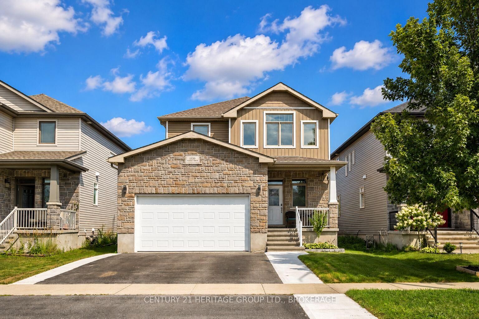Property Photo: 1530 Albany Drive ON K7P 0L6