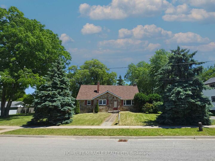 Property Photo:  17 Goderich Street  ON L2A 3M3 