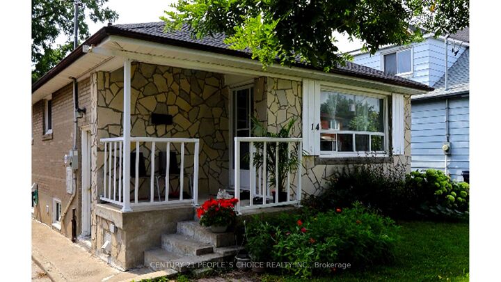 Property Photo: 14 North Bonnington Avenue ON M1K 1X2