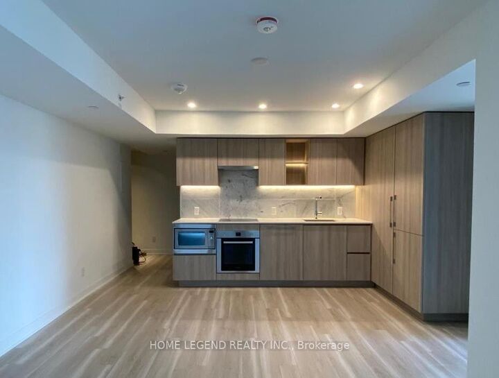 Property Photo:  17 Bathurst Street 710  ON M5V 0N1 