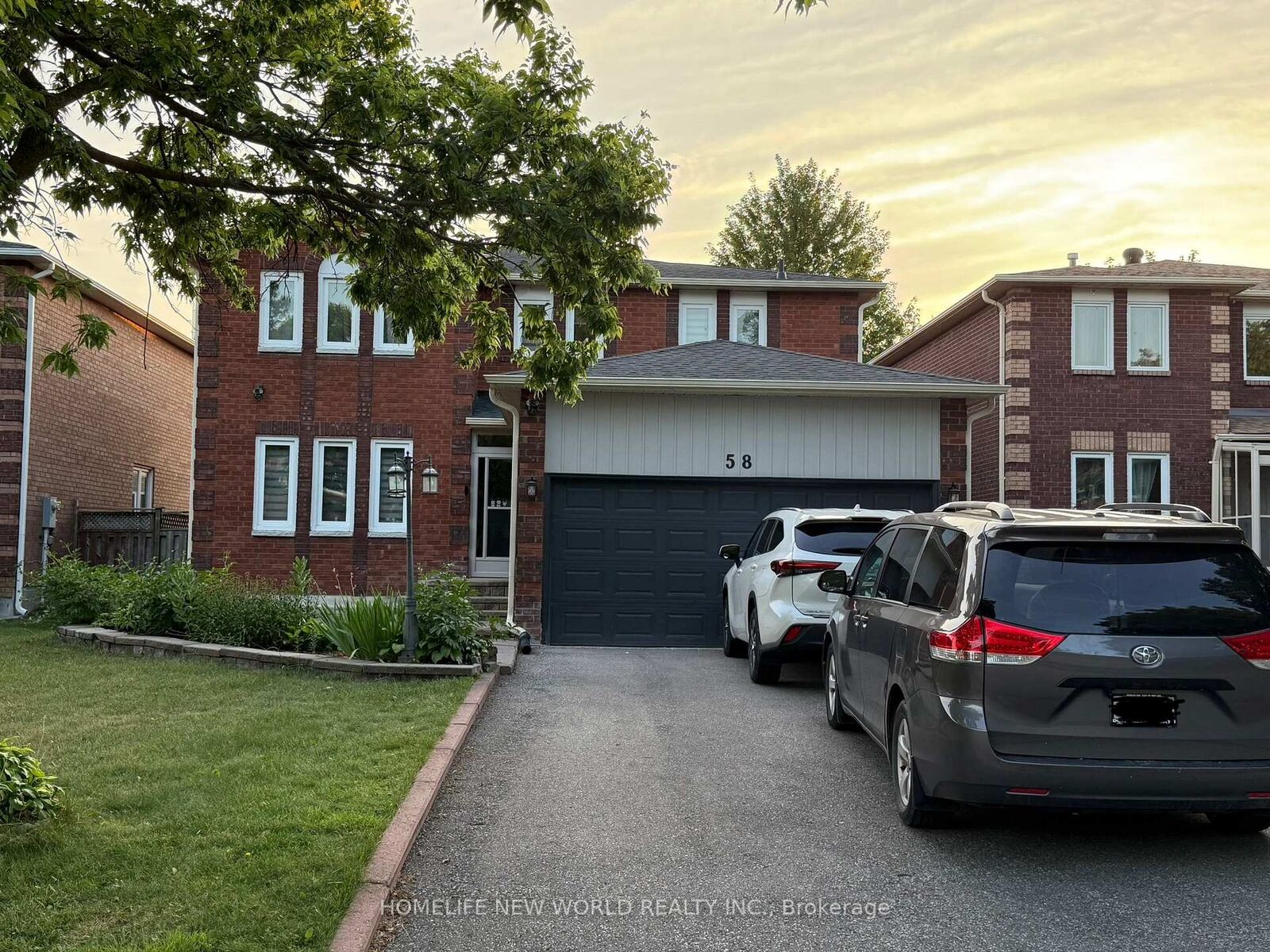 Property Photo:  58 Squire Drive  ON L4S 1C5 