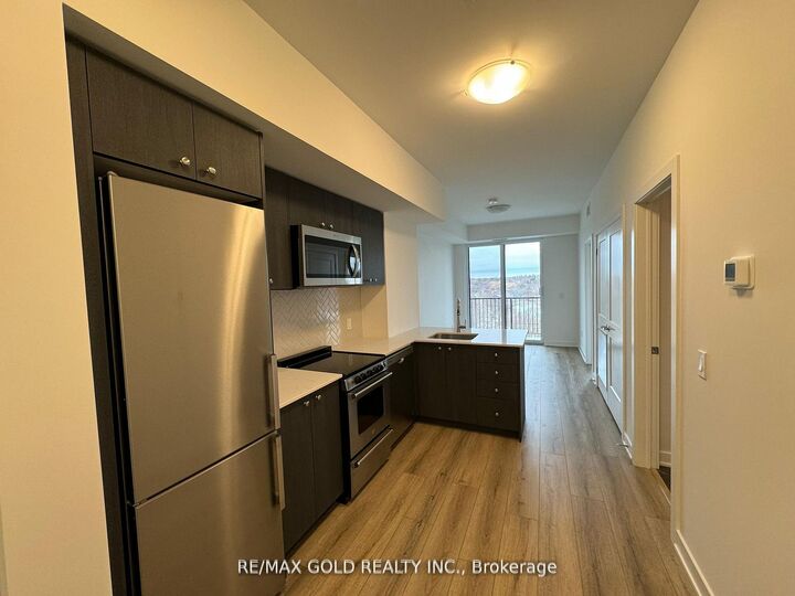Property Photo:  312 Erb Street W 515  ON N2L 1W3 